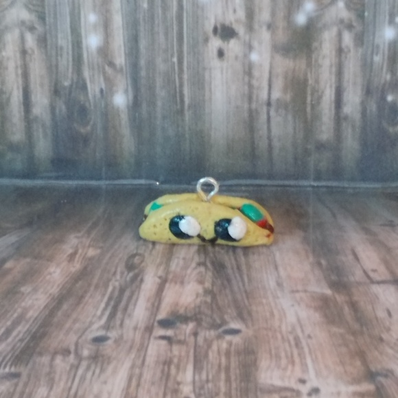 Tiny taco charm - Picture 1 of 1